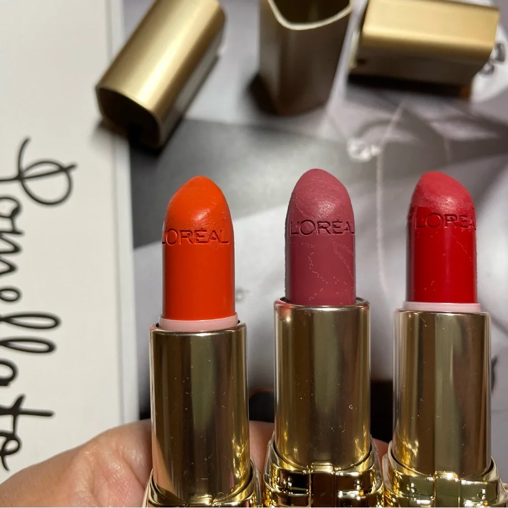 L'Oreal Gold Lipstick Set